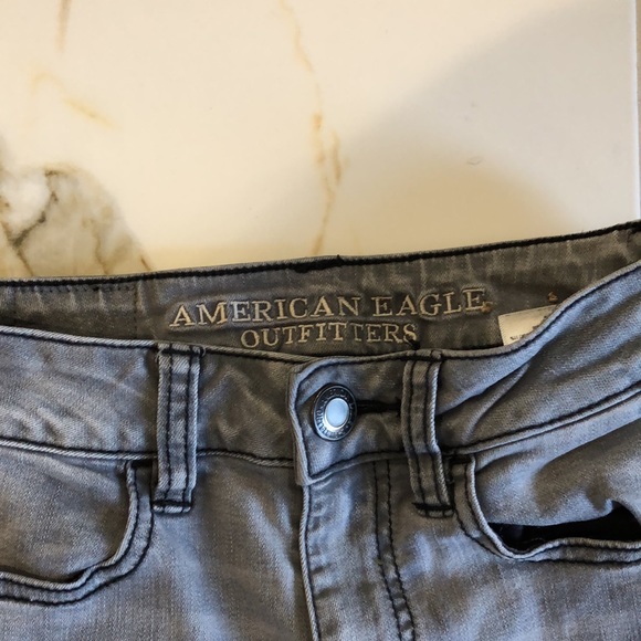 🌼3 for 40$🌼 high rise AE ripped Jeans - Picture 3 of 4